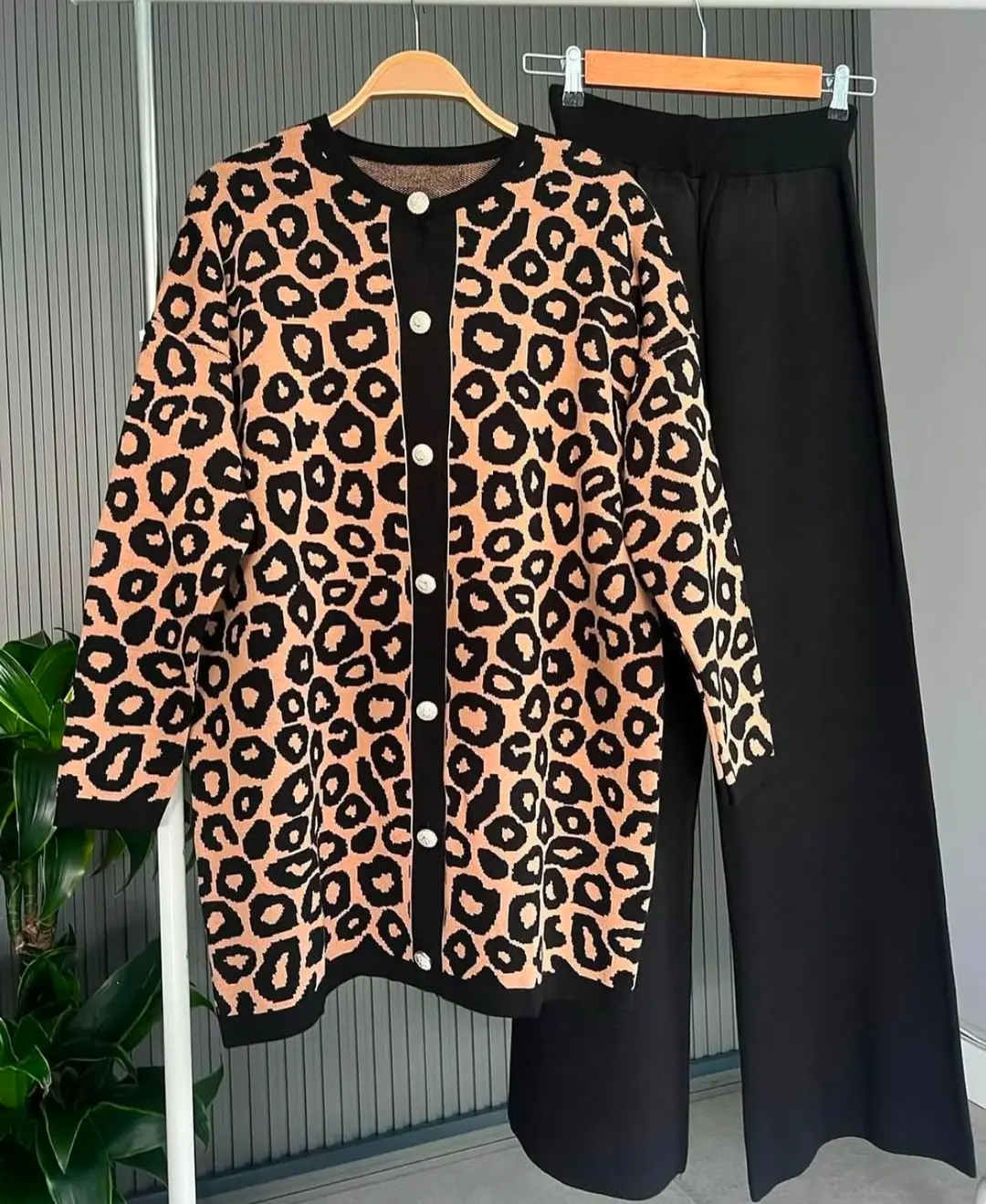 Leopar Hırka Triko Pantolon Takım